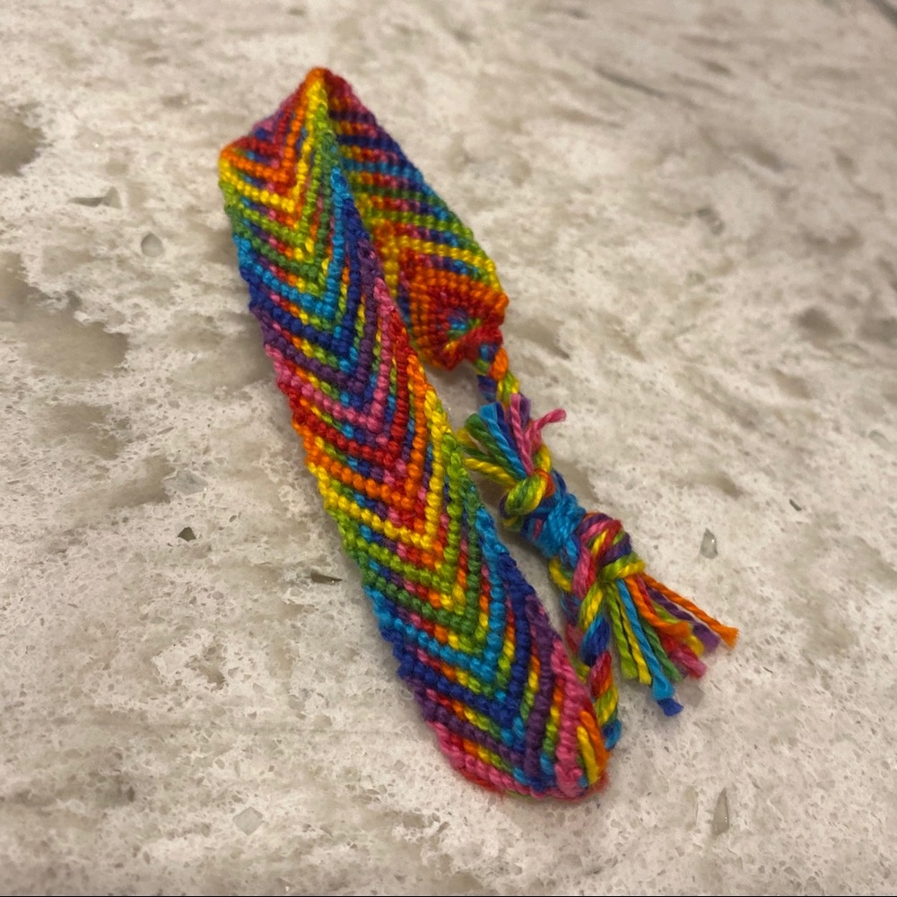 2/$10 Handmade String Friendship Bracelets Multicolour - Picture 3 of 3